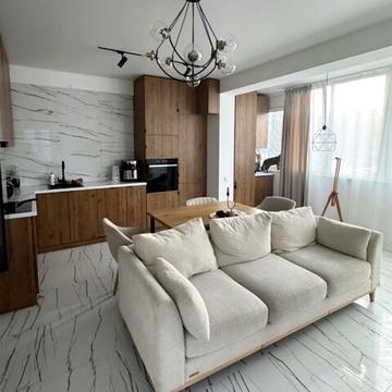 Миру вул., 4-В