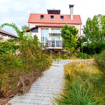 Добросусідська вул.