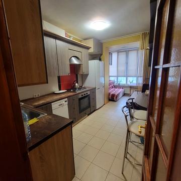 Волошкова вул., 2