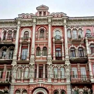 Велика Васильківська вул. (Червоноармійська), 56