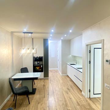 Зарічна вул., 2