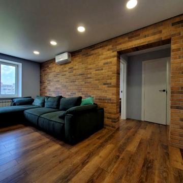 Набережна Перемоги вул., 124-А