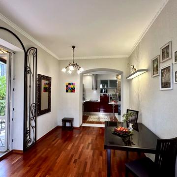 Чумацька вул., 8