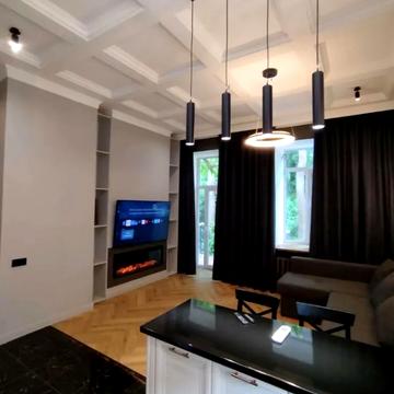 Михайлівська вул., 16-Б