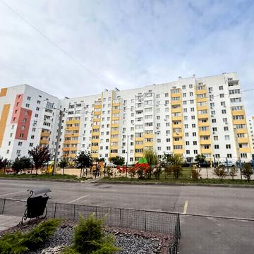 Миру вул., 25