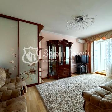 Червоної Калини просп. (Володимира Маяковського), 12