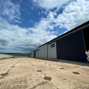 Центральна вул., 1