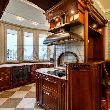 Володимира Івасюка просп. (Героїв Сталінграду), 4