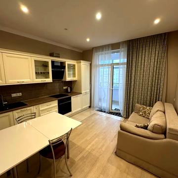 Гоголівська вул., 14