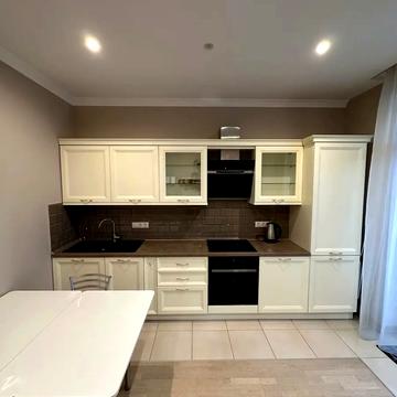 Гоголівська вул., 14