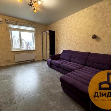 Героїв Крут вул., 8