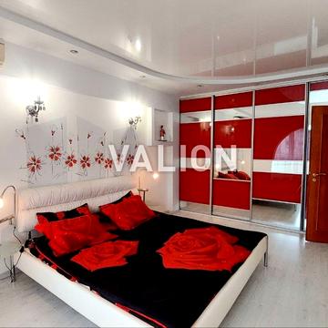 Героїв Дніпра вул., 32