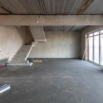 Приозерна, 3