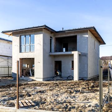 Приозерна, 3