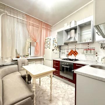 Радистів вул., 55