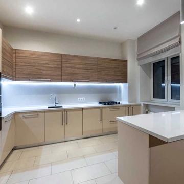 Велика Васильківська вул. (Червоноармійська), 36