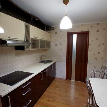 Київська вул., 17