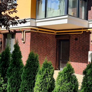 Прорізна вул., 13