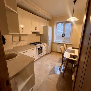 Сержа Лифаря вул. (Олександра Сабурова), 19