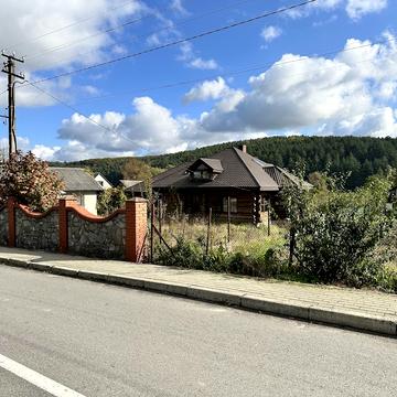 Центральна, 94