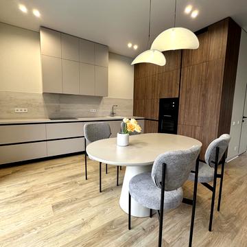 Святищенська вул.