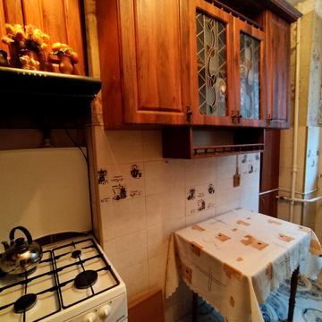 Братська вул., 4