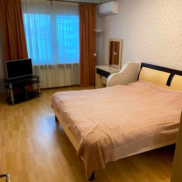 Драгоманова вул., 1-Б