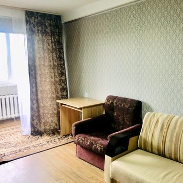 Миколи Ушакова вул., 10