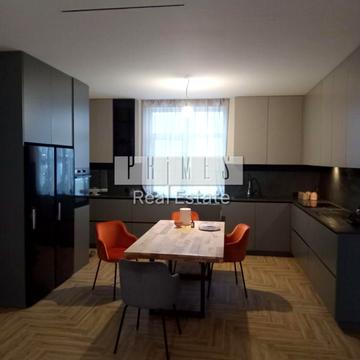 Софіївська вул., 1