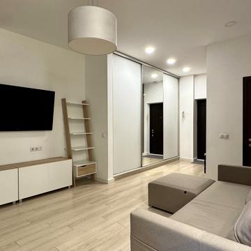 Преображенська вул. (Івана Клименка), 8-Б