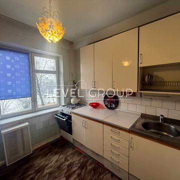 Ореста Левицького вул. (Академіка Курчатова), 13