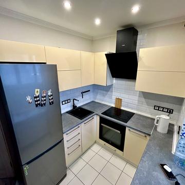 Київська вул., 245