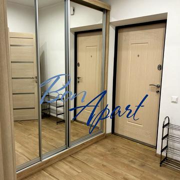 Володимира Наумовича вул. (Антонова-Овсієнка), 4