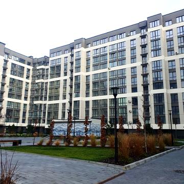 Олександра Довженка вул., (Будинок 18)