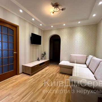 Ревуцького вул., 18