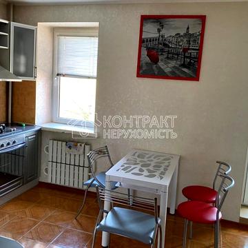 Героїв Харкова просп. (Московський), 64а