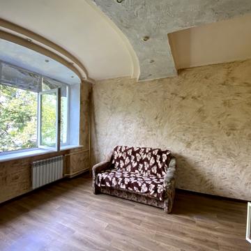 Миру вул., 32