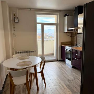 Тернопільська вул., 15