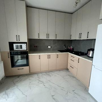 Володимира Великого вул. (Артема), 10в