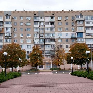 Паркова вул., 8