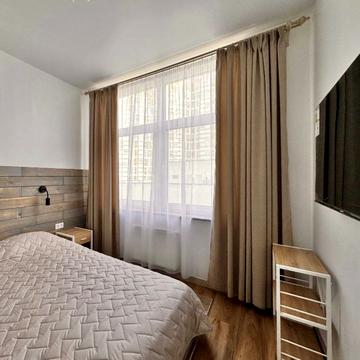 Микільсько-Слобідська вул., 11