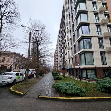 Левка Лукяненка вул. (Василя Жуковського), 16, 18, 20, 24