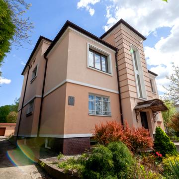 Херсонська вул. (Миколи Кибальчича), 15