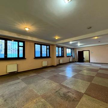 Київська вул., 22