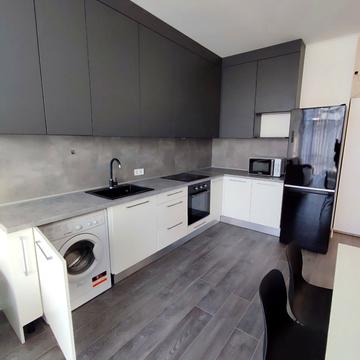 Олегівська вул., 1