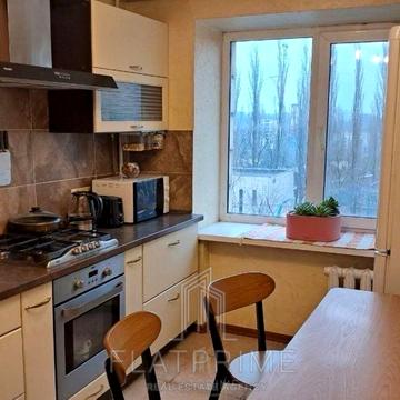 Юлії Здановської вул. (Ломоносова), 24