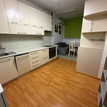 Олега Мудрака вул. (Генерала Наумова), 66