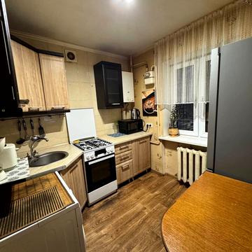 Ірпінська вул. (Абхазька), 4-А