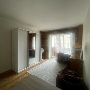 Велика Васильківська вул. (Червоноармійська), 56