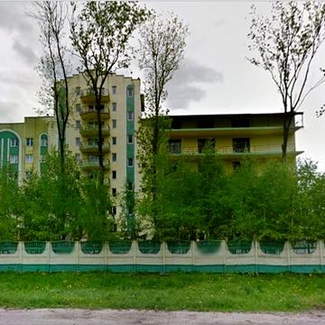 Весела вул., 1